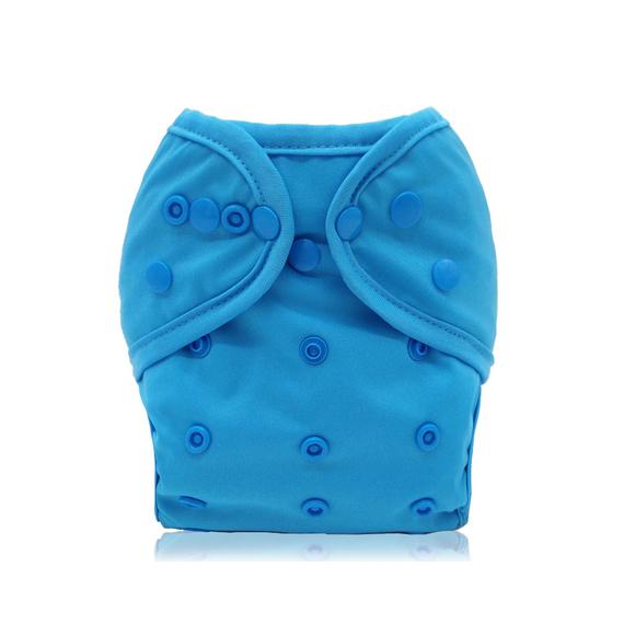 Blaue Stoffwindelhülle
