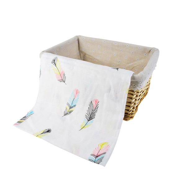 Feather-patterned Muslin Cloth